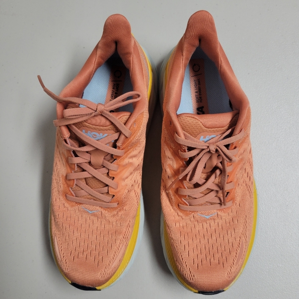 Hoka One One Clifton 8 Women's Size 8.5B Sun Baked/ Shell Coral Sneakers.